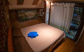 Good Life Dacha Wellness Homestay